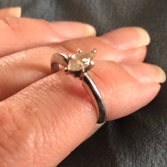 ‼️SALE‼️ 1/3ct Marquis cut diamond and white gold - Picture 5 of 5